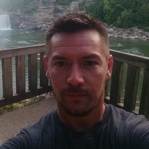 Meet your Posher, Aaron